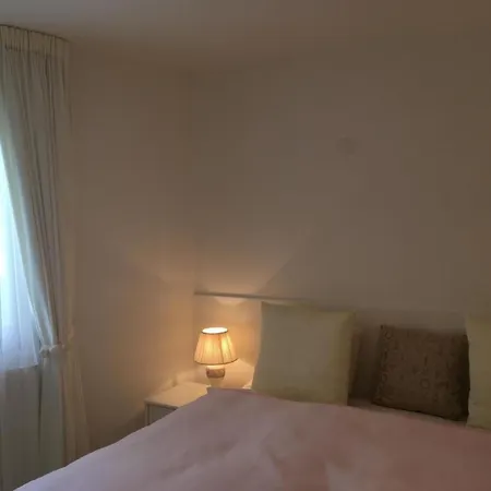 Chesa Lodola By Interhome Apartmán